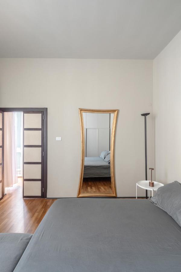 Fontanella Borghese Elegant & Beautiful Apartment โรม ภายนอก รูปภาพ