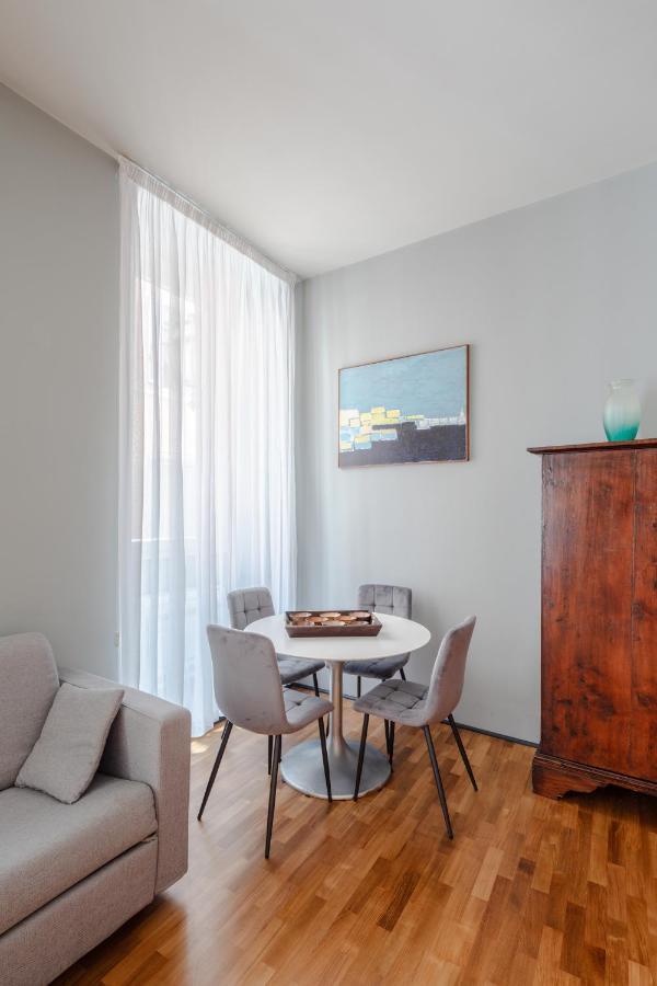Fontanella Borghese Elegant & Beautiful Apartment โรม ภายนอก รูปภาพ