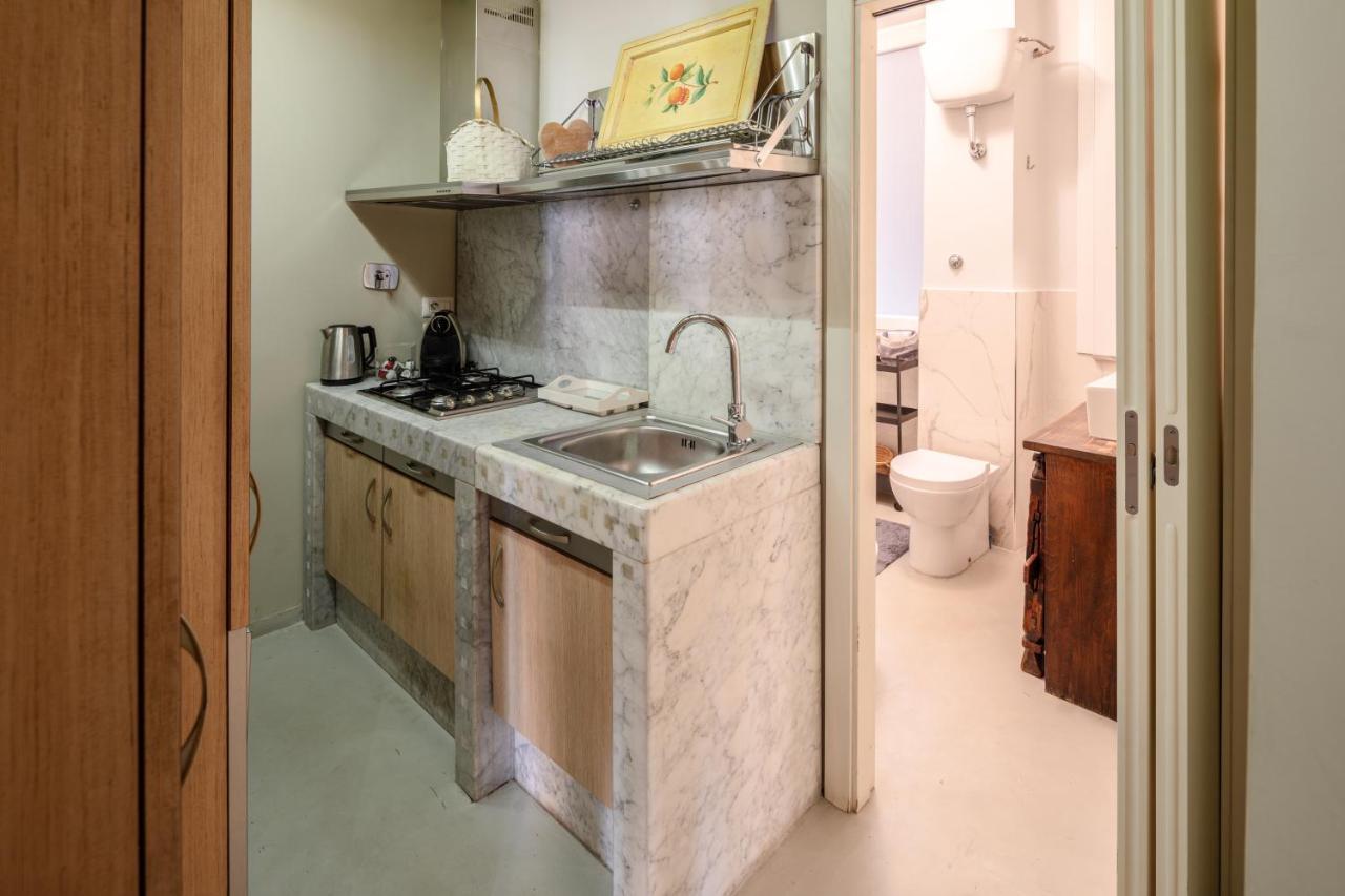 Fontanella Borghese Elegant & Beautiful Apartment โรม ภายนอก รูปภาพ